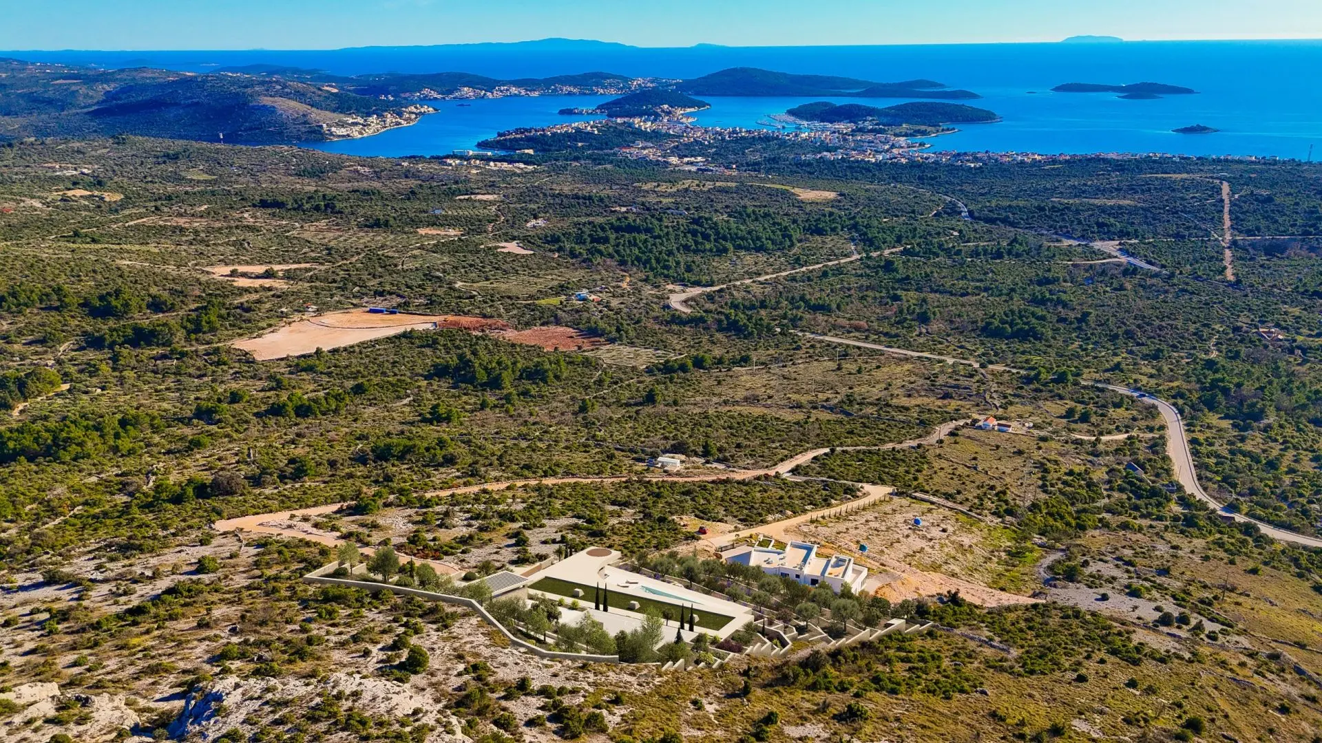 Building plot with open sea view