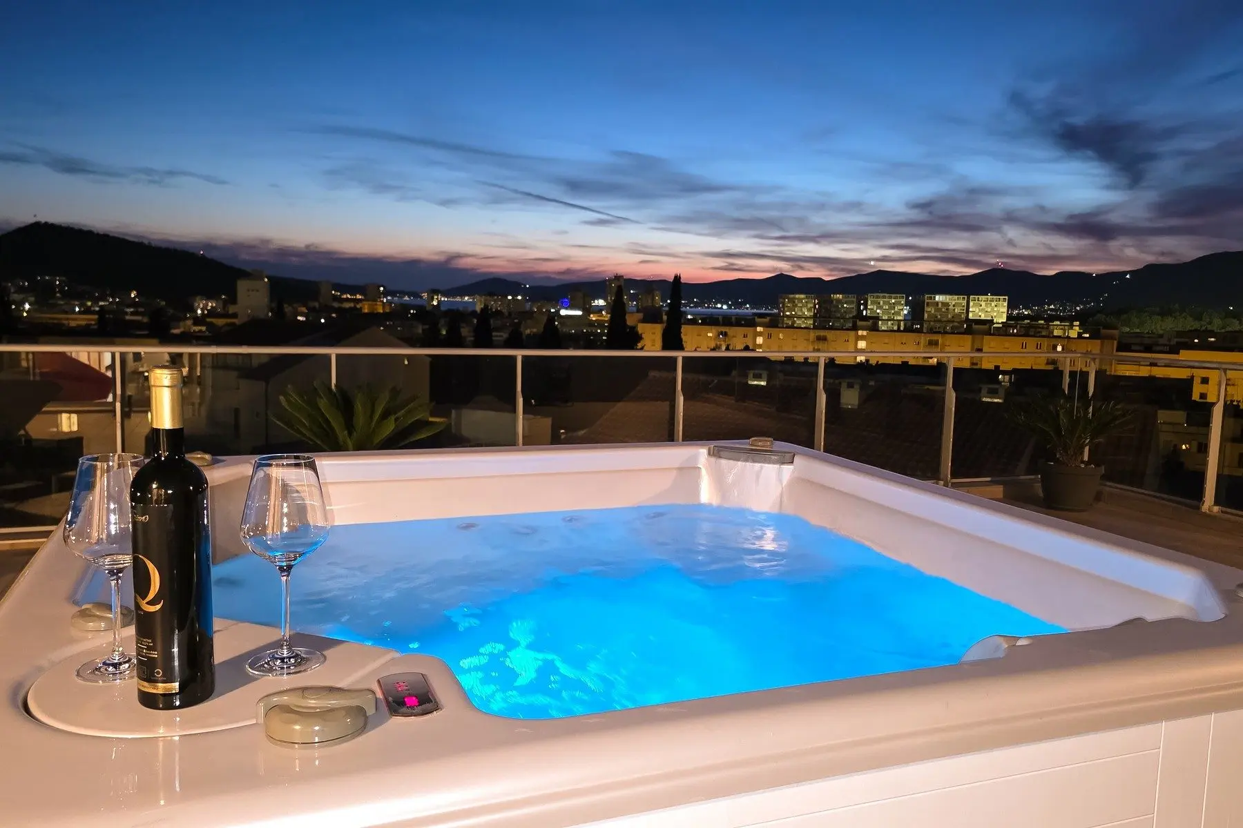 Penthouse Skyline