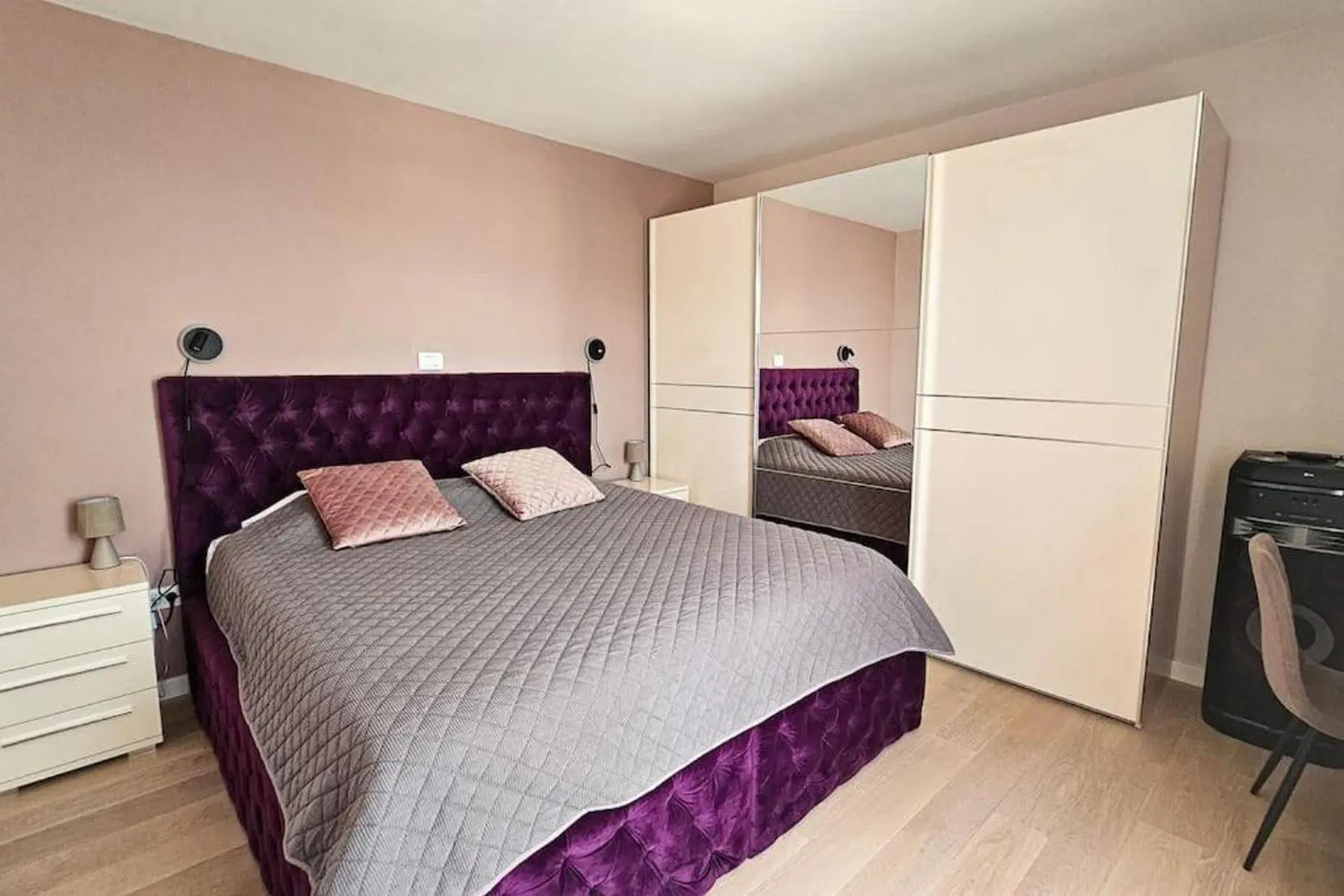 579444086 Villa Aurora