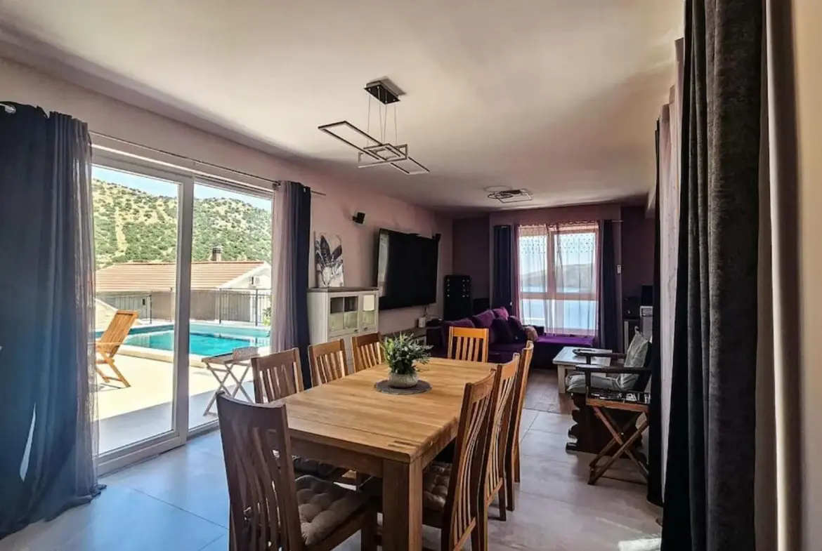 Villa Aurora