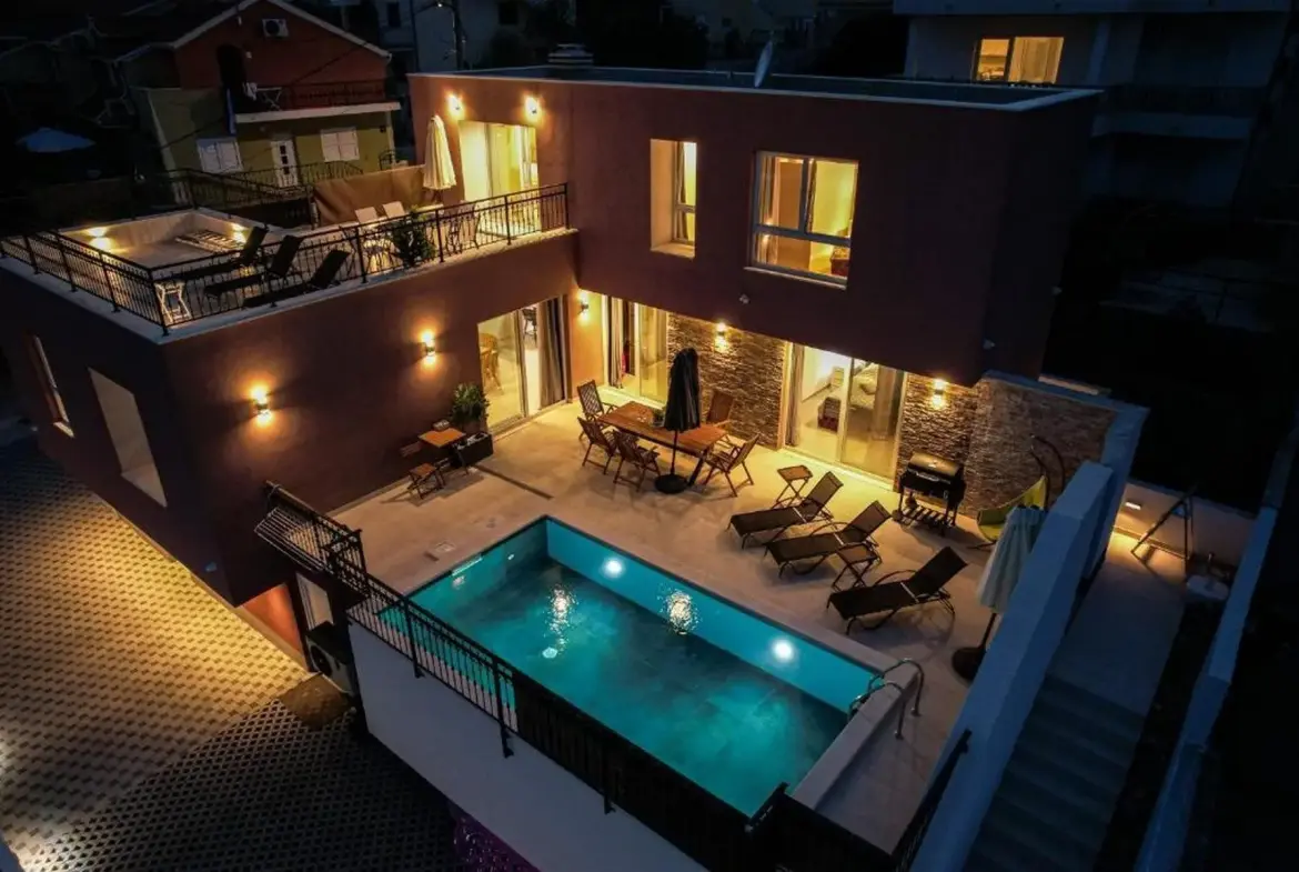 Villa Aurora