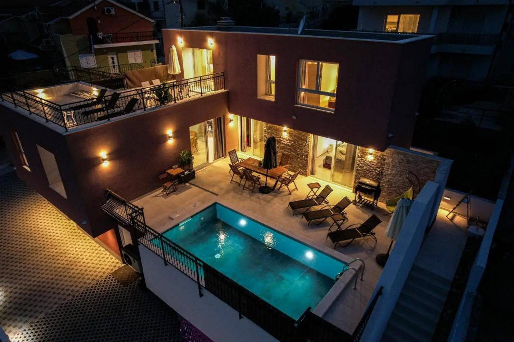 580932152 Villa Aurora