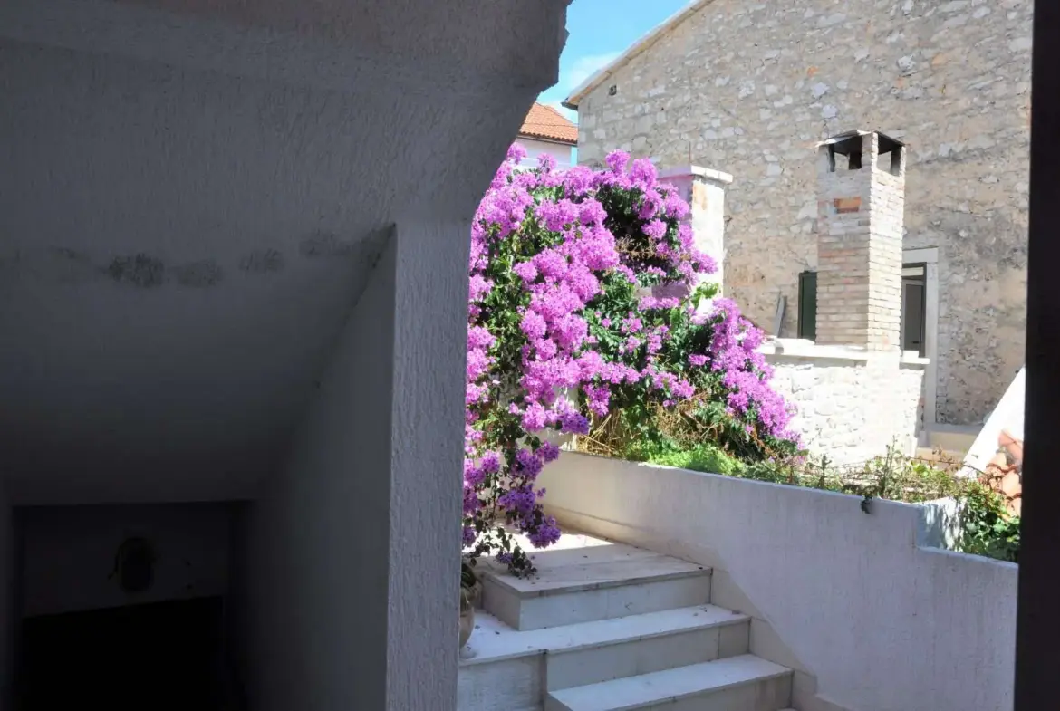 Stone House, Hvar