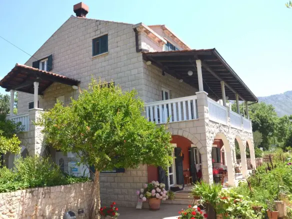 House With Four Apartments, Zupa Dubrovacka, Dubrovnik