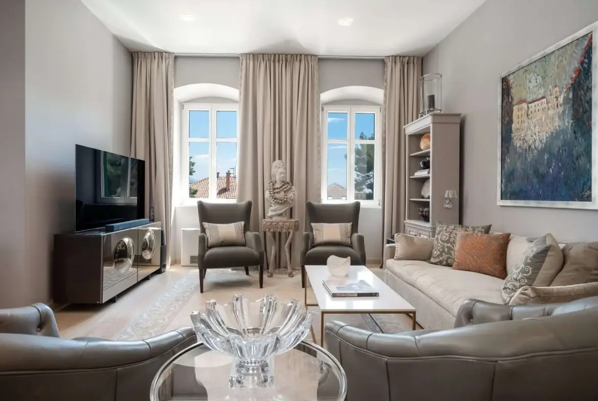 Luxury Three-Bedroom Apartment, Split