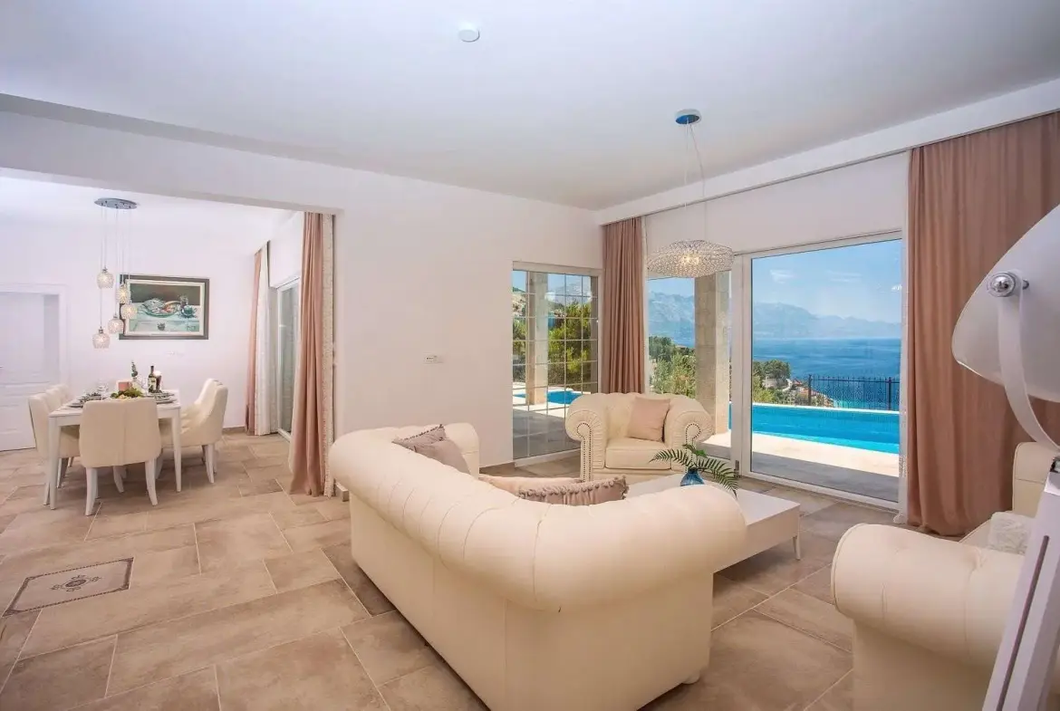 Villa With Swimming Pool, Omiš
