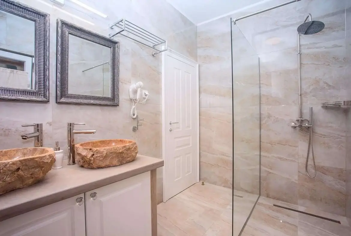 Villa With Swimming Pool, Omiš