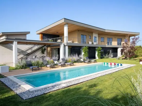Spacious Modern Villa, Vodnjan (Near Pula), Istria