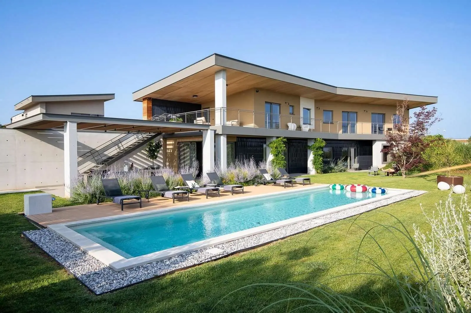 Spacious Modern Villa, Vodnjan (Near Pula), Istria