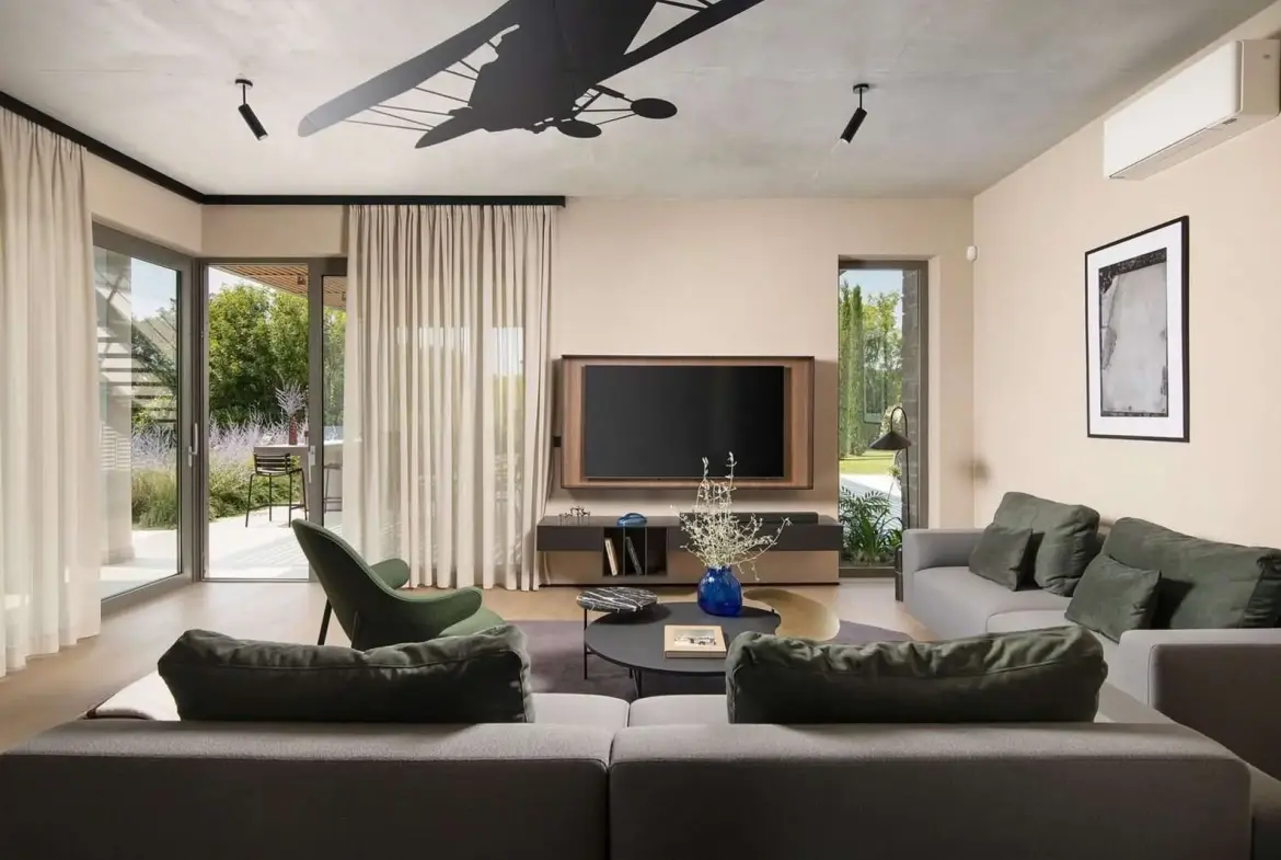 Spacious Modern Villa, Vodnjan (Near Pula), Istria