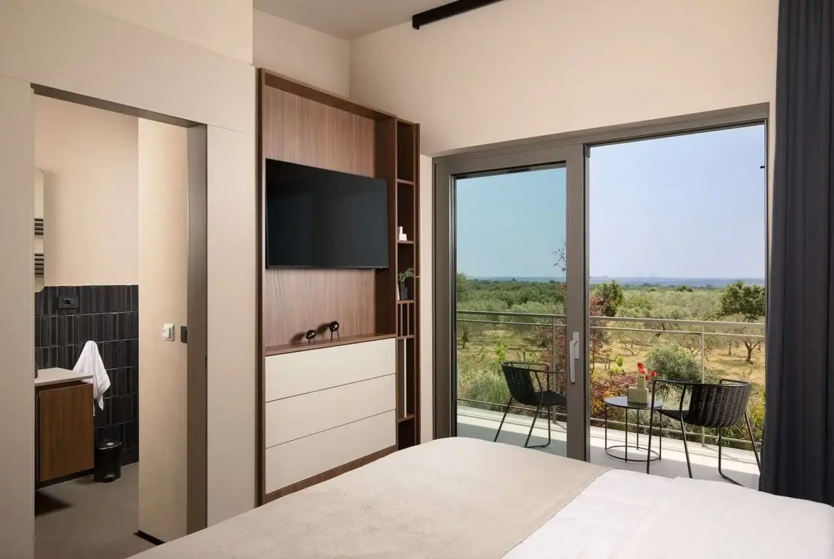 Spacious Modern Villa, Vodnjan (Near Pula), Istria