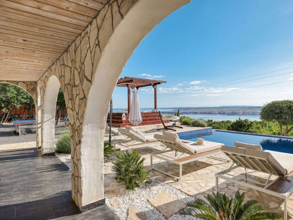 Detached Stone Villa, Senj