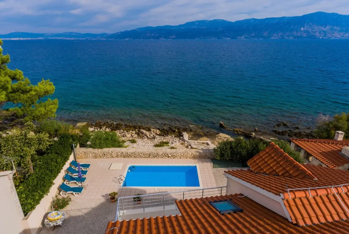 Villa Navis