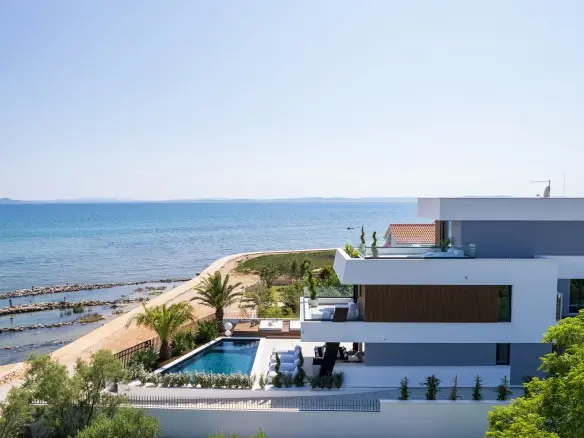 Villa Crystalline