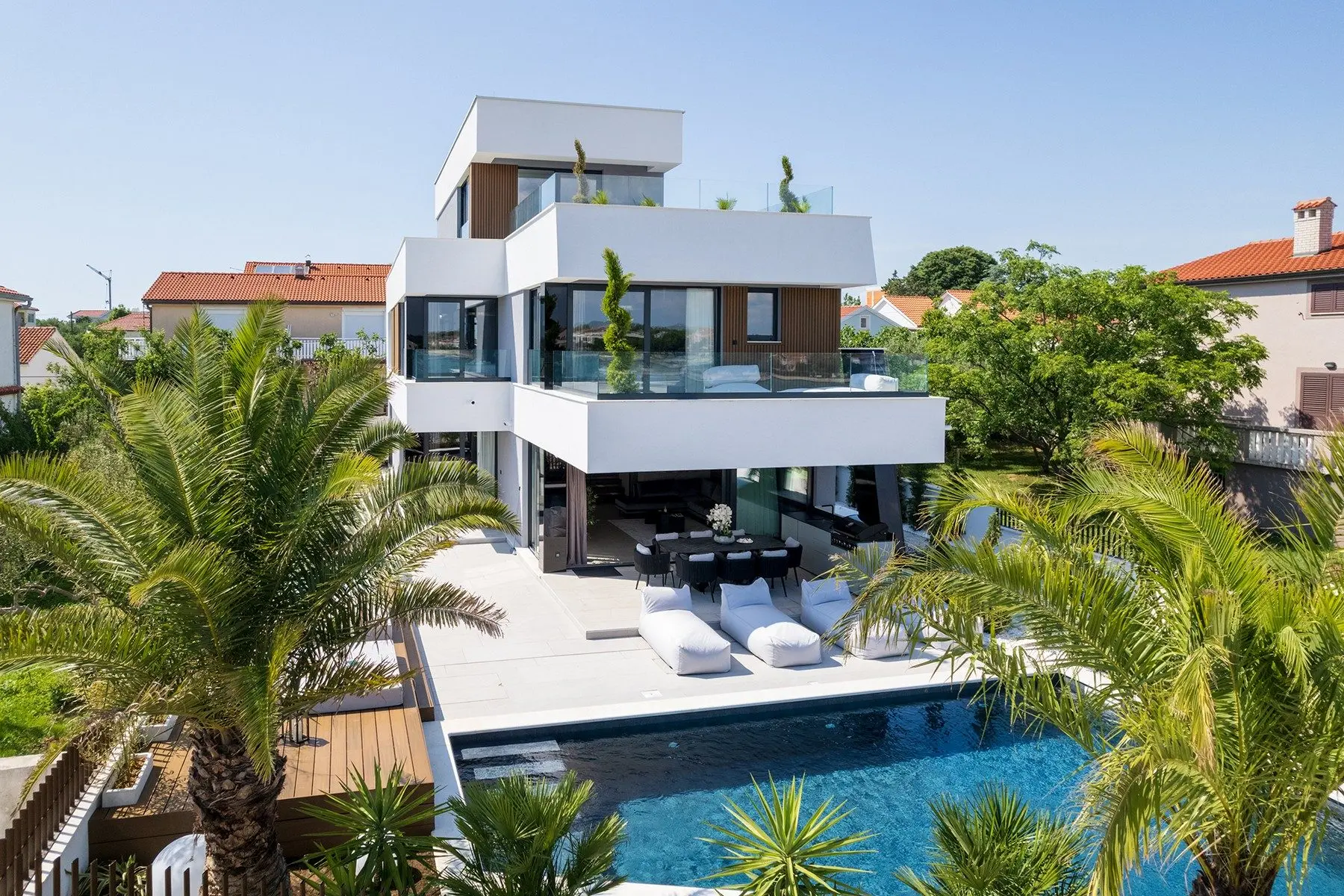 Villa Crystalline