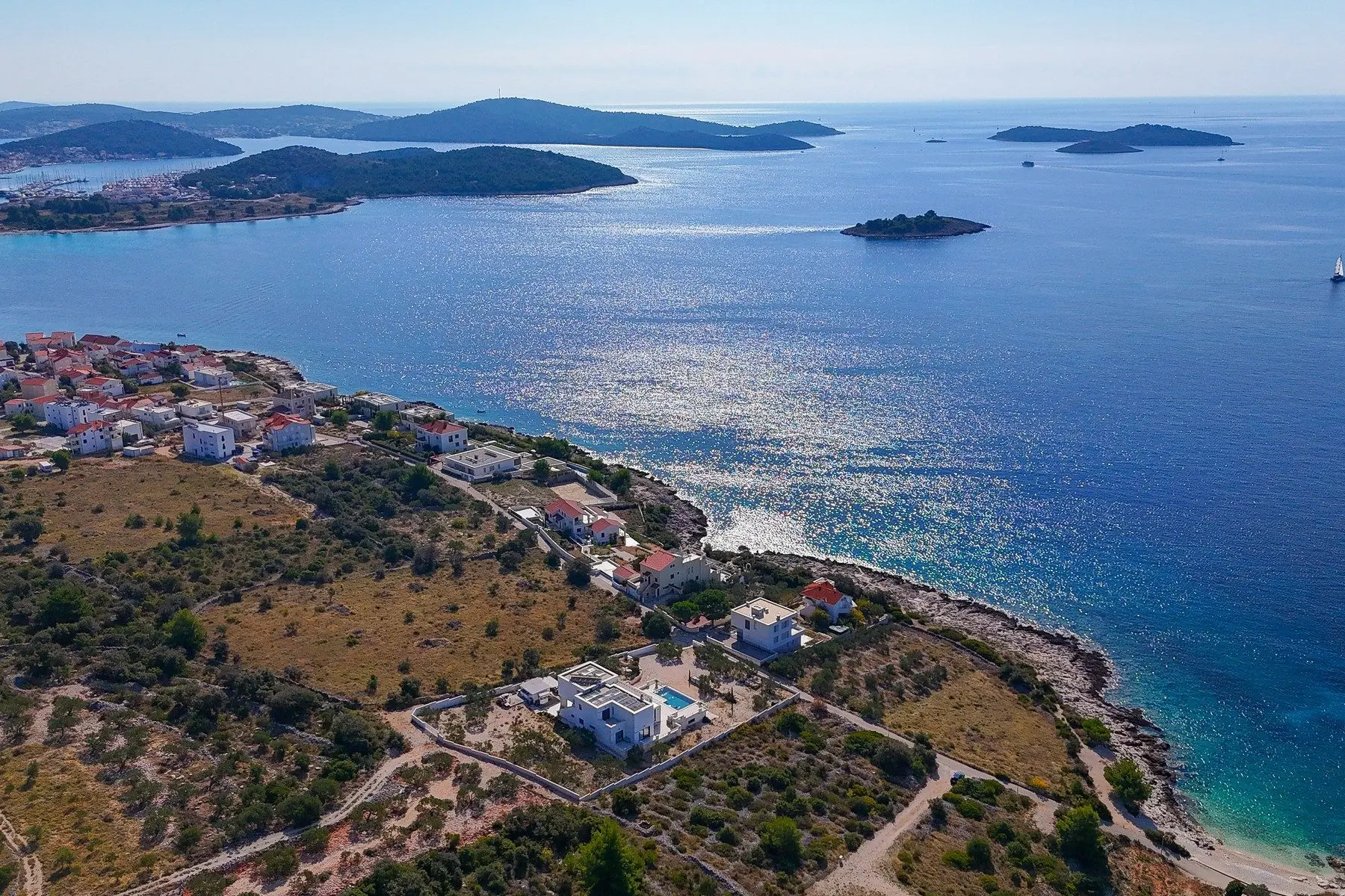 Seafront building plot in Rogoznica