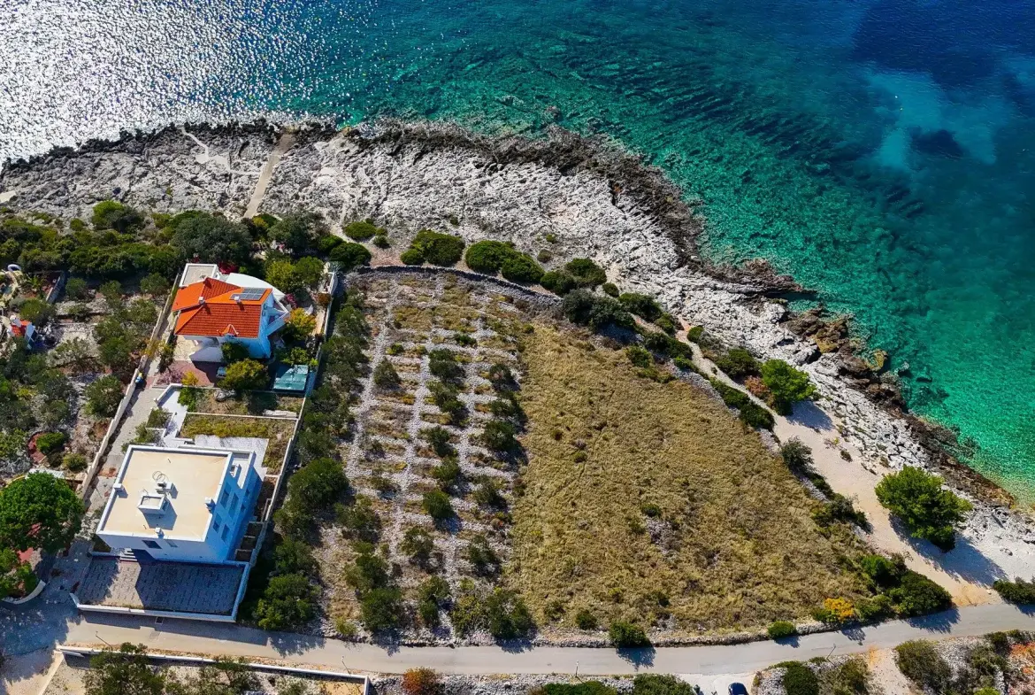 Seafront building plot in Rogoznica
