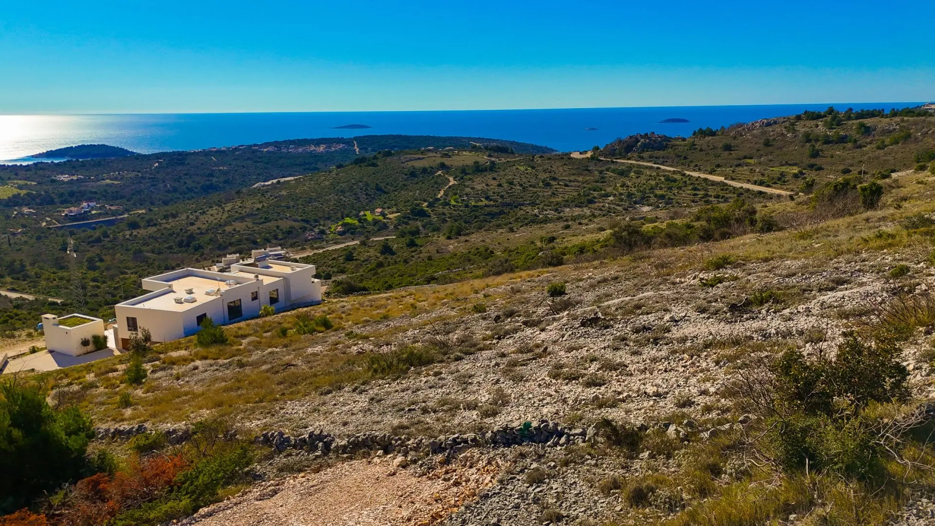 Building plot with open sea view