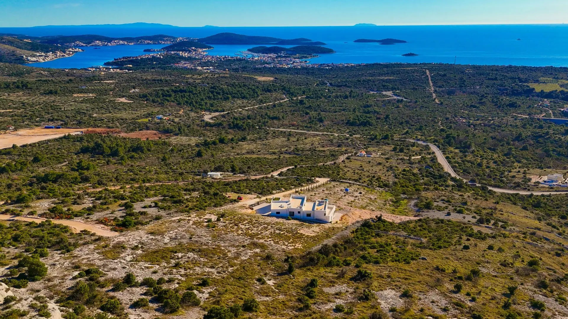 Building plot with open sea view