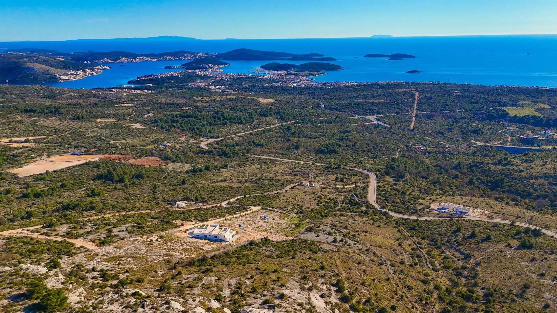 Building plot with open sea view