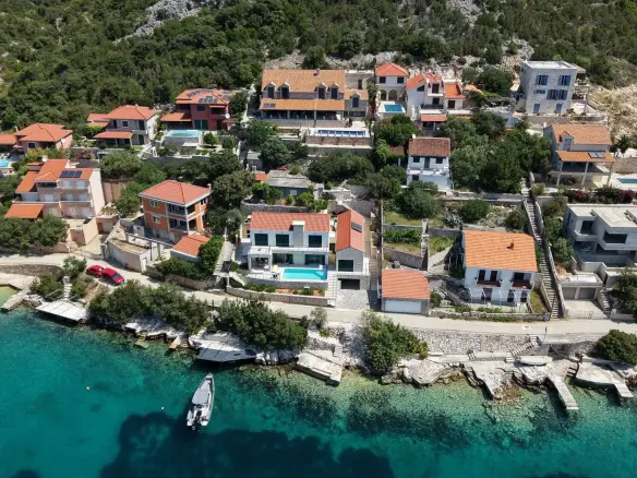 Villa Mistral