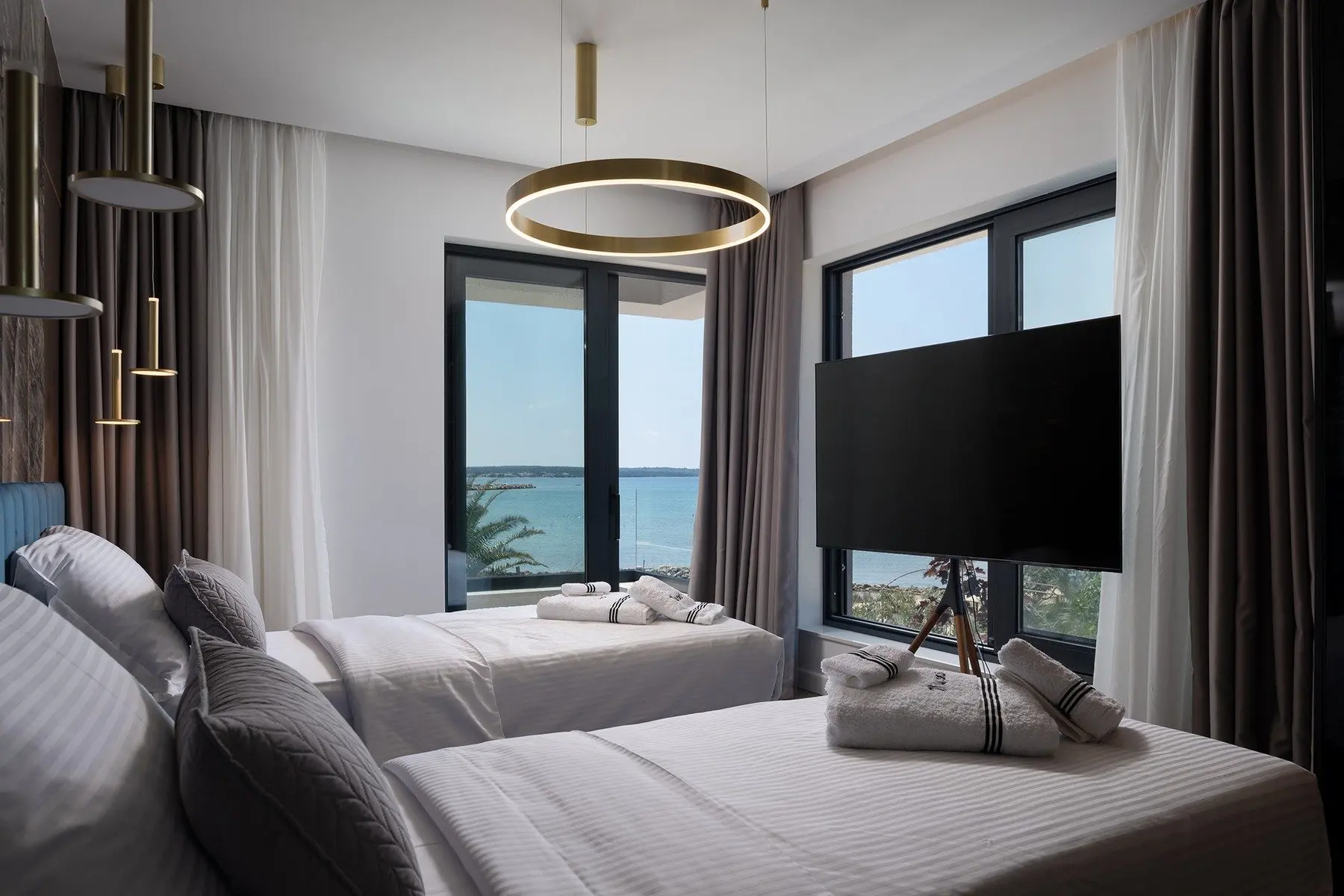 Villa Crystalline