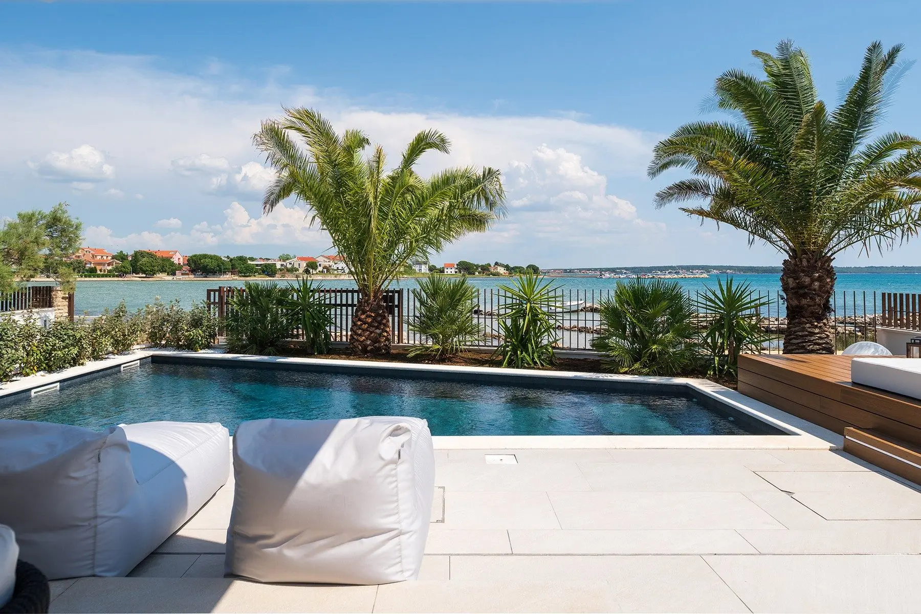 Villa Crystalline