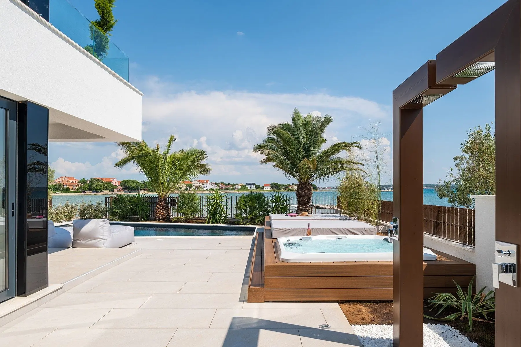Villa Crystalline