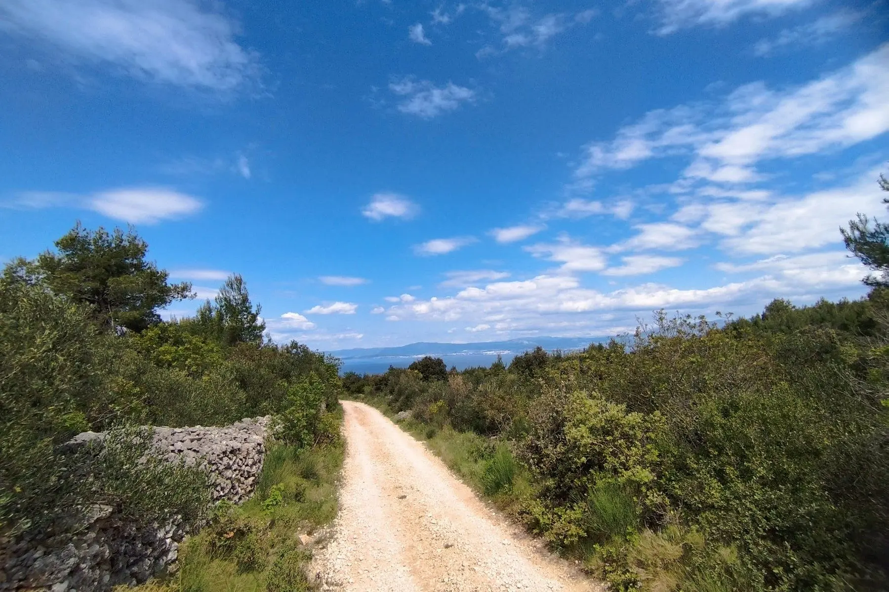 Plot with panoramic sea view on Brač