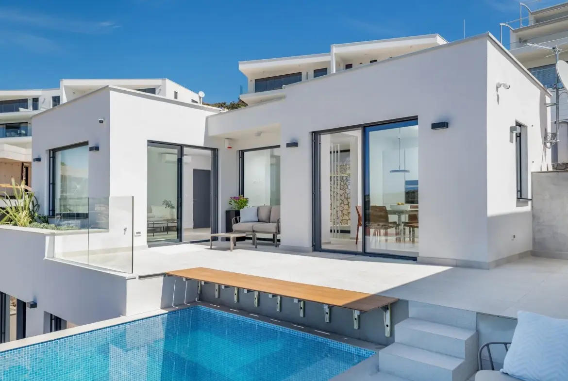 Seascape Residence
