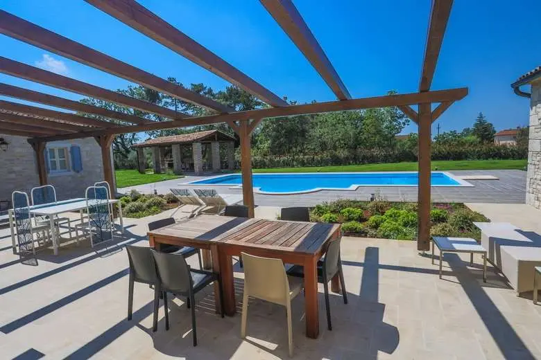 Stone Villa With Swimming Pool, Rajki, Istria