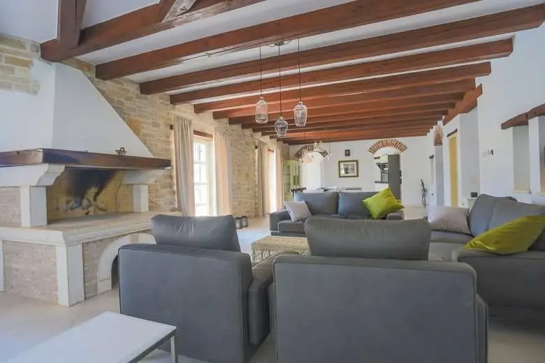 Stone Villa With Swimming Pool, Rajki, Istria