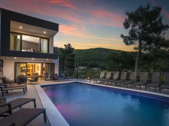 Exclusive Villa With A Swimming Pool Near The Sea, Moscenicka Draga