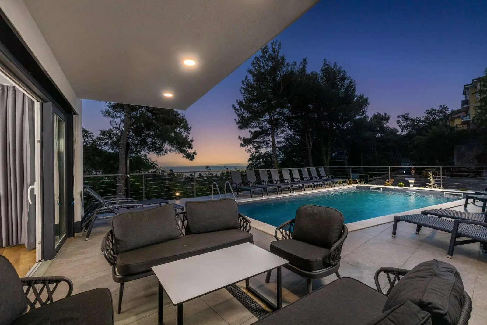 Exclusive Villa With A Swimming Pool Near The Sea, Moscenicka Draga