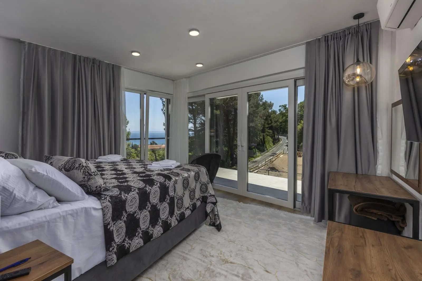 Exclusive Villa With A Swimming Pool Near The Sea, Moscenicka Draga