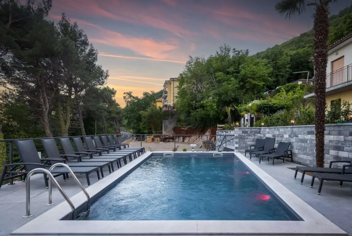 Exclusive Villa With A Swimming Pool Near The Sea, Moscenicka Draga
