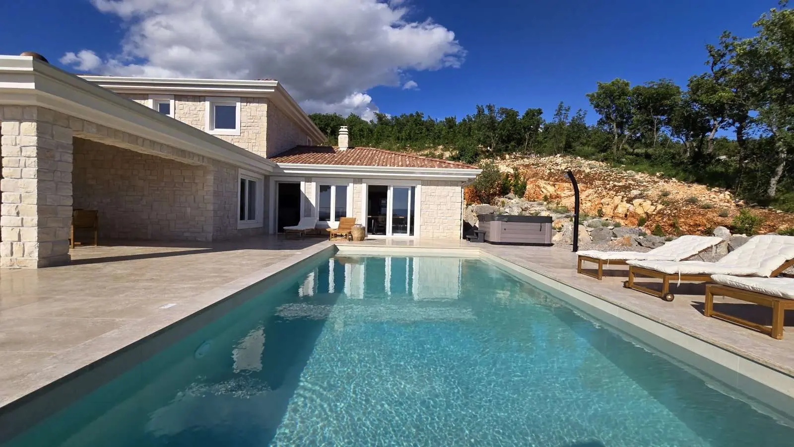 Luxury Stone Villa With Heated Pool, Jadranovo