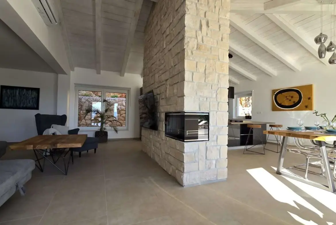 Luxury Stone Villa With Heated Pool, Jadranovo