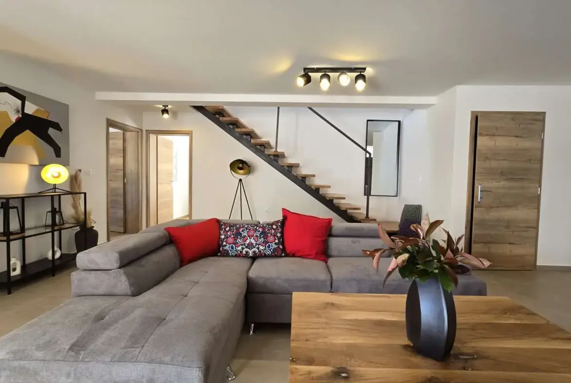 Luxury Stone Villa With Heated Pool, Jadranovo