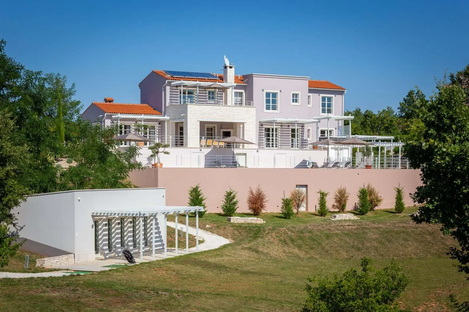 Charming Classic-Style Villa With Heated Pool, Rezanci, Istria
