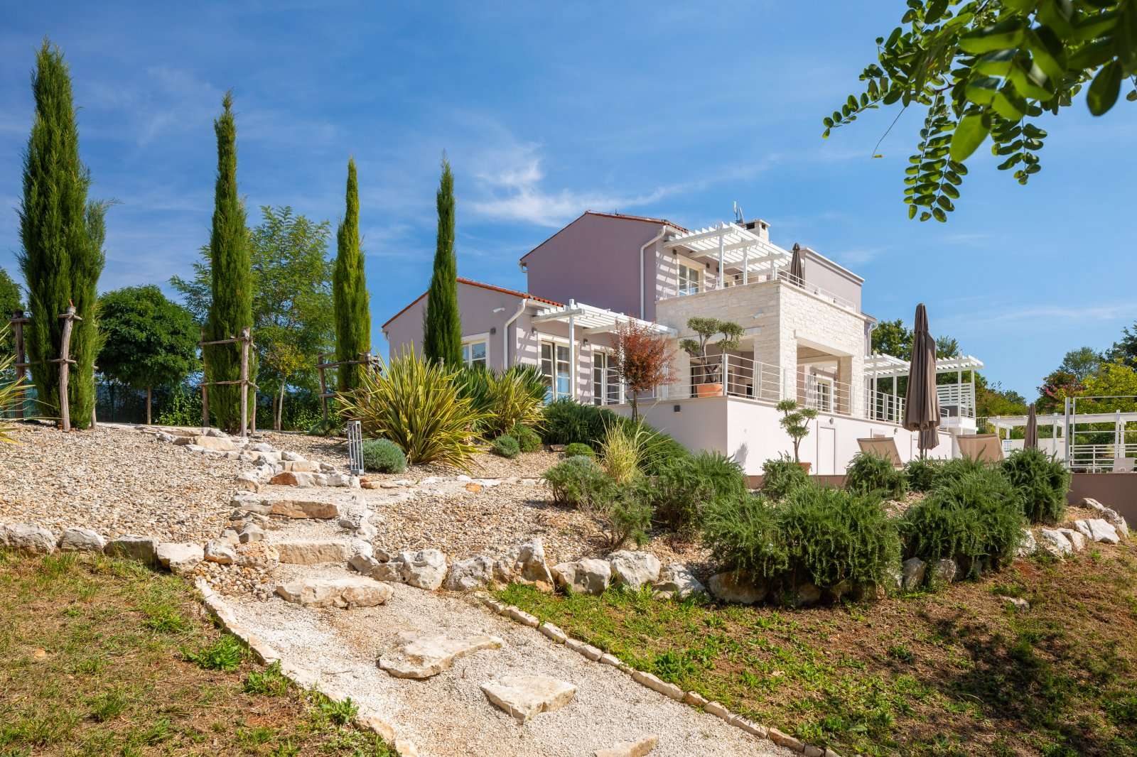Charming Classic-Style Villa With Heated Pool, Rezanci, Istria