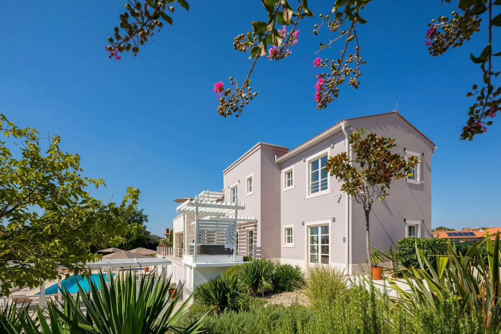 Charming Classic-Style Villa With Heated Pool, Rezanci, Istria