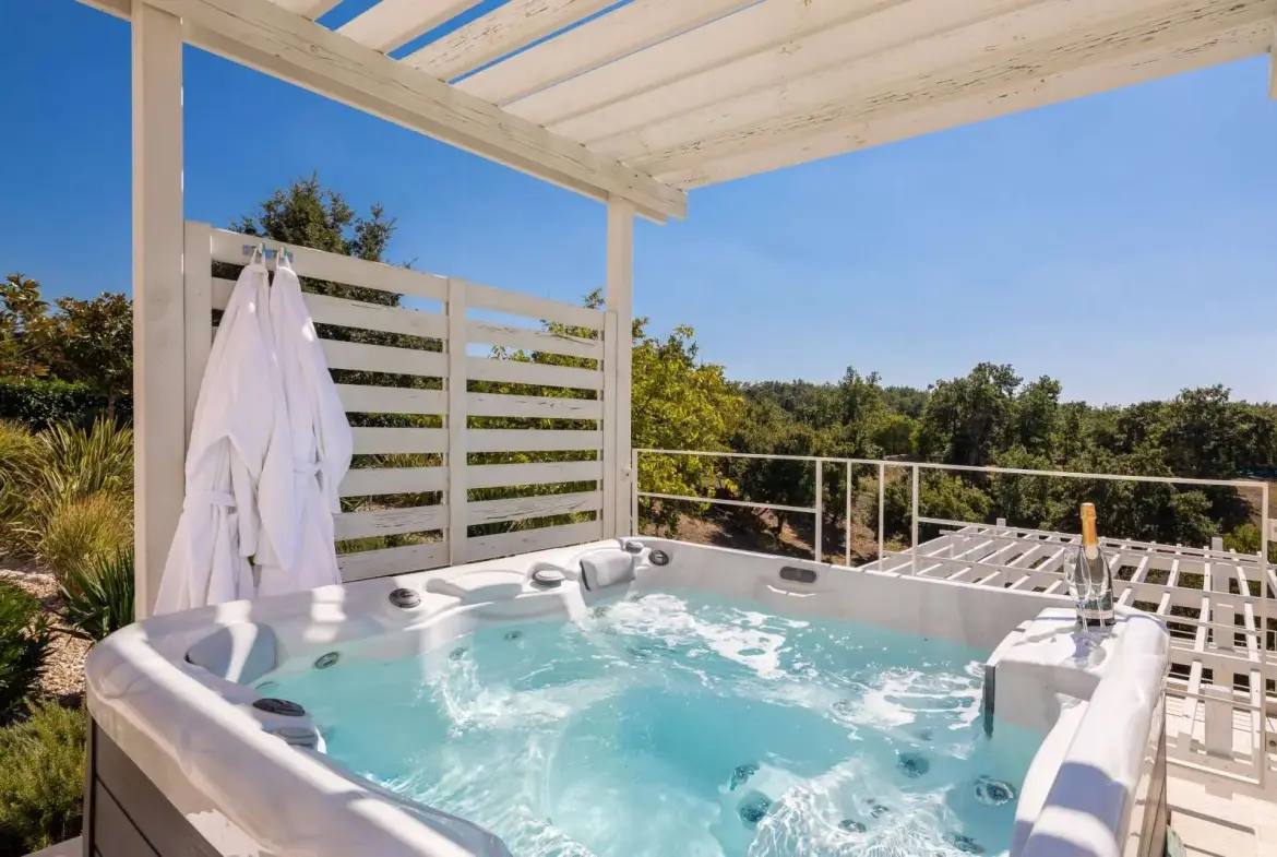 Complex Of Three Luxury Villas, Rezanci, Istria