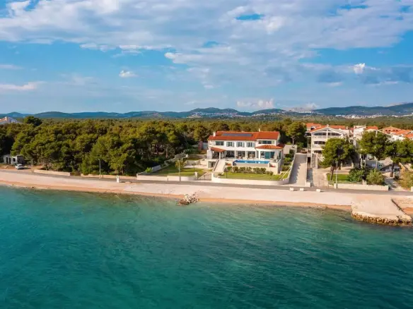 Seafront Luxury Villa, Sibenik