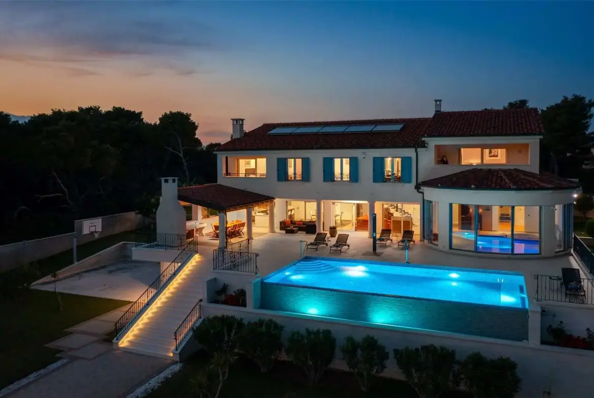 Seafront Luxury Villa, Sibenik