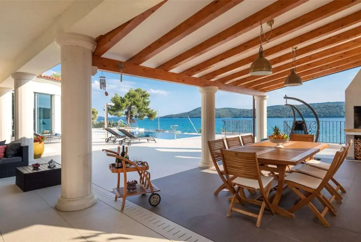 Seafront Luxury Villa, Sibenik