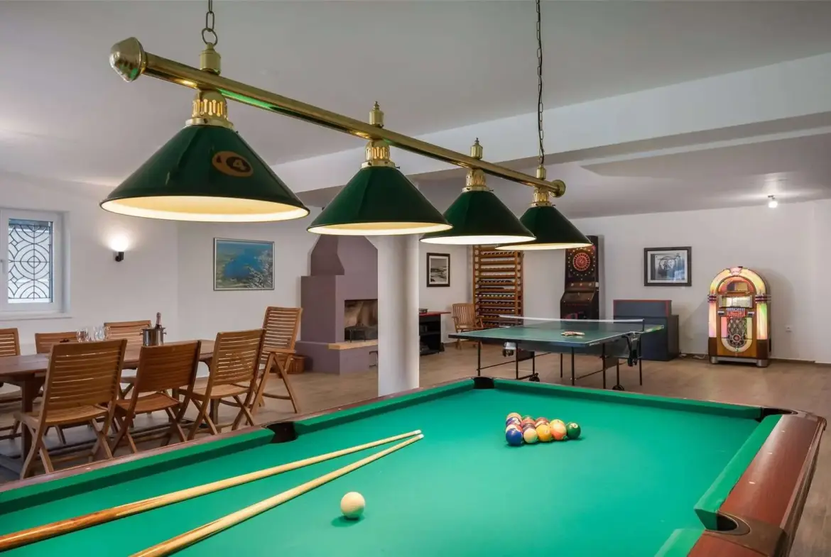Seafront Luxury Villa, Sibenik