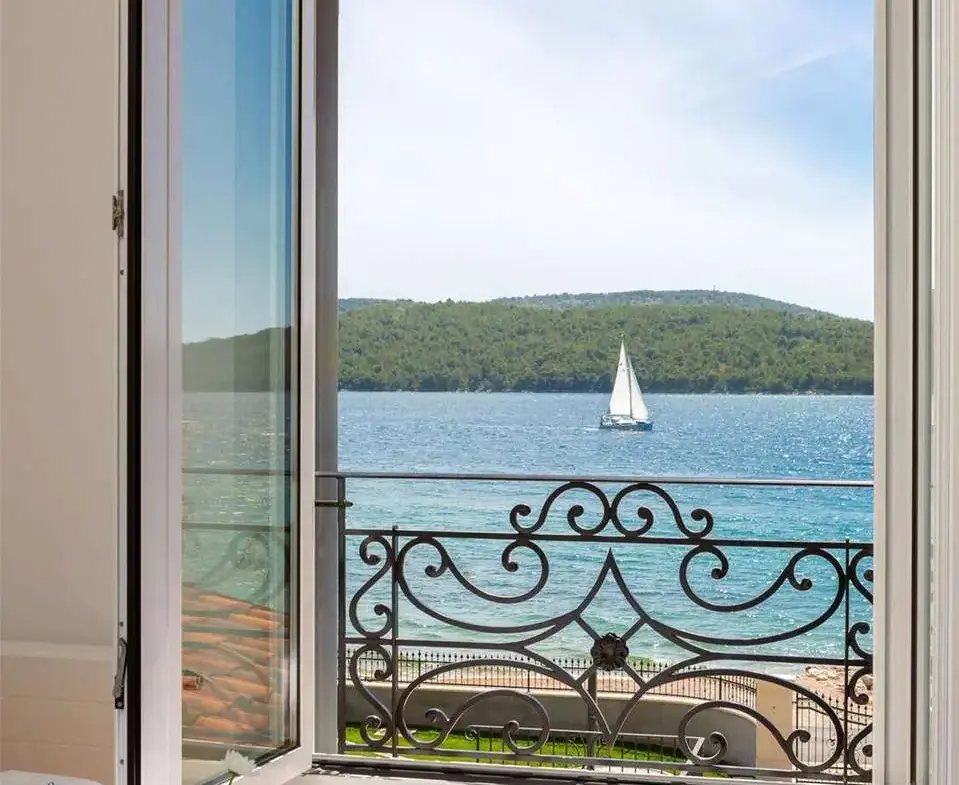 Seafront Luxury Villa, Sibenik