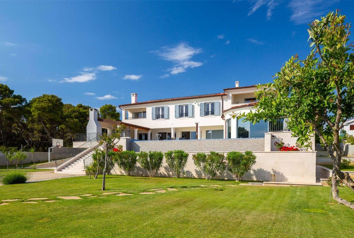 Seafront Luxury Villa, Sibenik