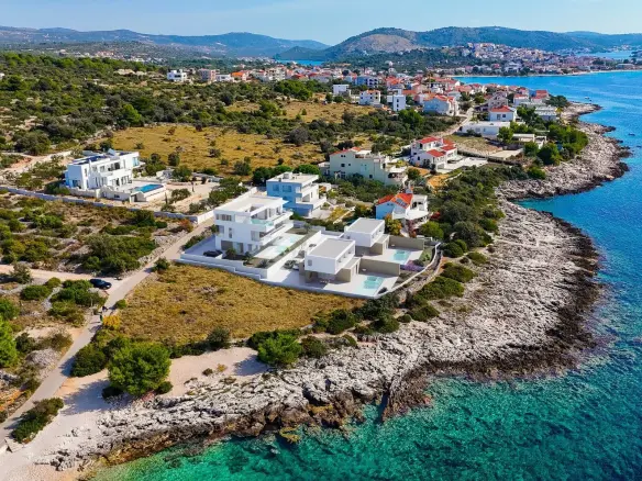 Seafront building plot in Rogoznica
